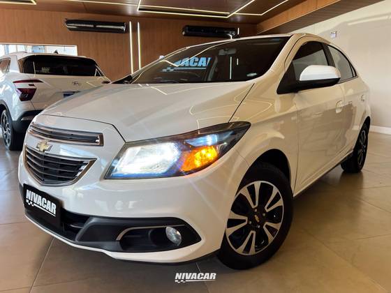 CHEVROLET ONIX 1.4 MPFI LTZ 8V FLEX 4P AUTOMÁTICO CHEVROLET ONIX 1.4 MPFI LTZ 8V FLEX 4P AUTOMÁTICO